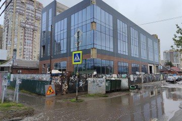 Фото №1: Торговое помещение 1494 м² - Краснодар, мкр. жилой комплекс Симфония, ул. Российская, 72/1к1