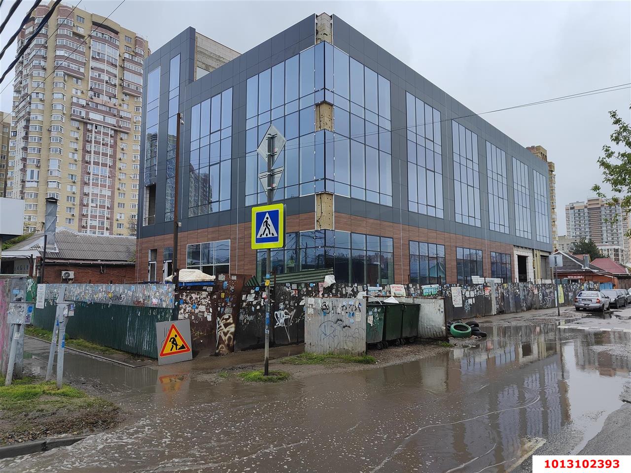 Фото №1: Торговое помещение 1494 м² - Краснодар, жилой комплекс Симфония, ул. Российская, 72/1к1
