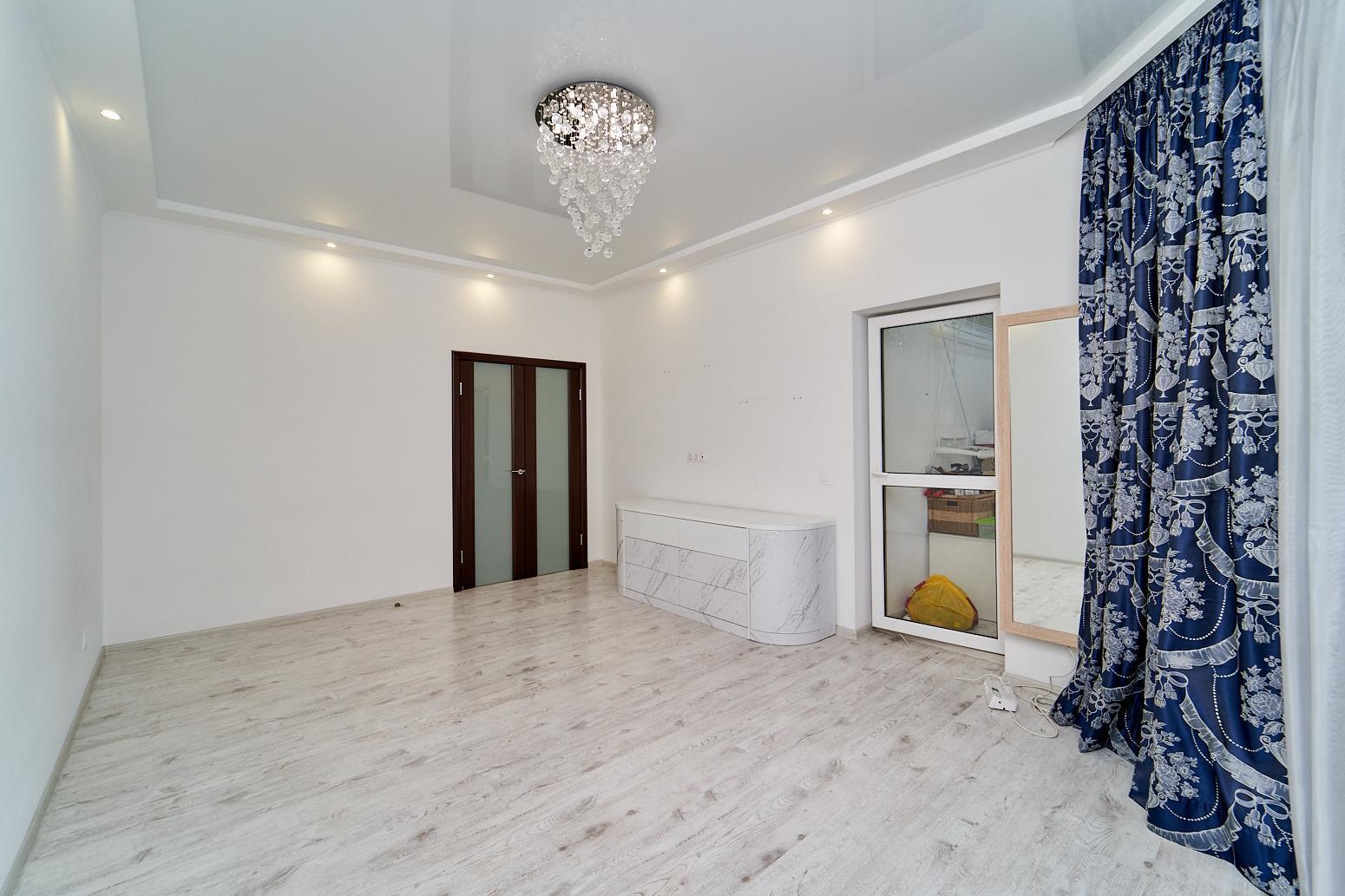 Фото №5: 2-комнатная квартира 73 м² - Краснодар, Прикубанский внутригородской округ, Фестивальный, жилой комплекс Екатеринодар, мкр. Солнечный, ул. Архитектора Петина, 14