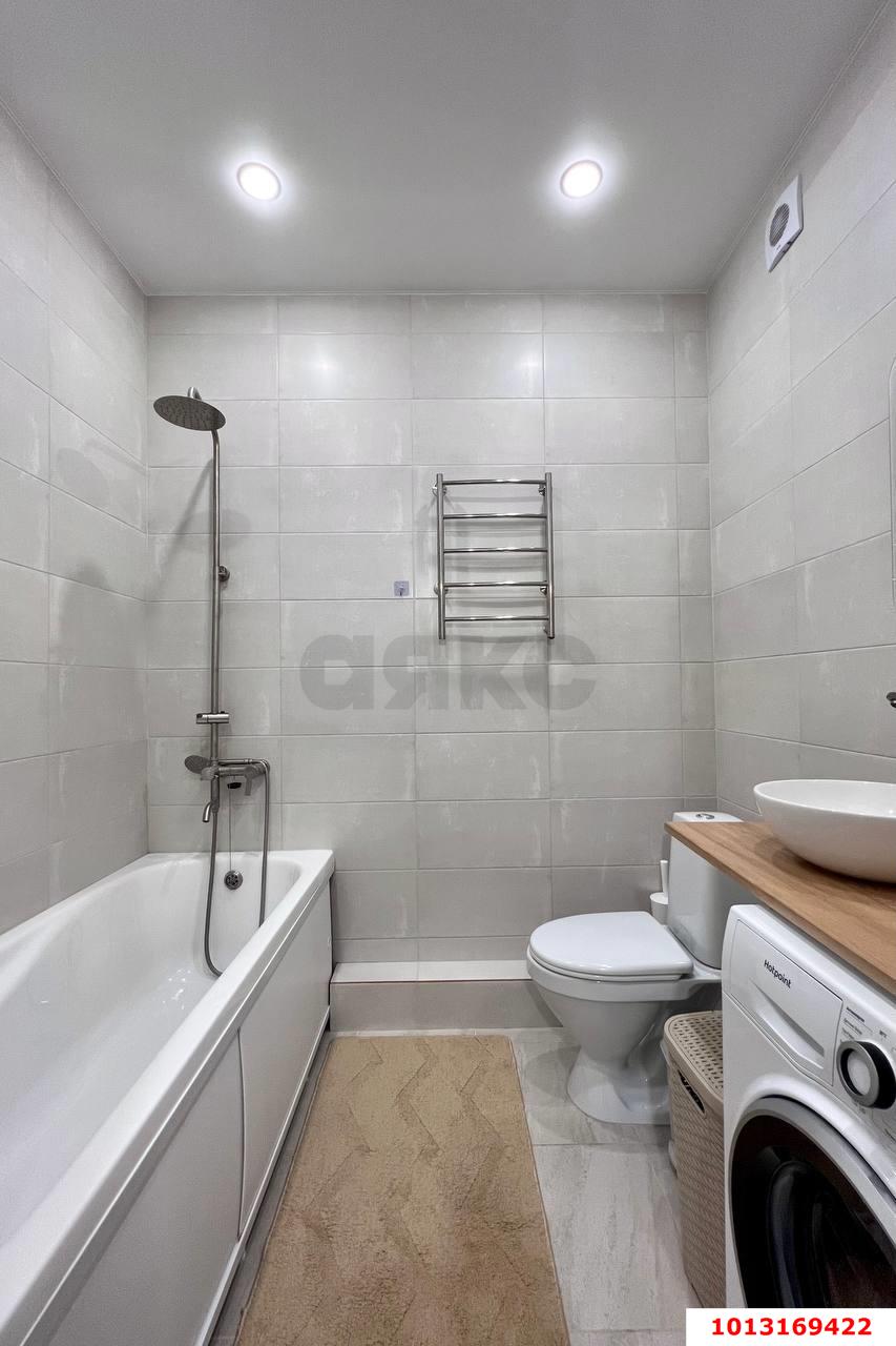 Фото №5: Студия <span class="whitespace-nowrap">26 м²</span>, <span class="whitespace-nowrap">8/18 эт.</span> - Краснодар, Прикубанский внутригородской округ, мкр. ЖК Красная Площадь, ул. им. Мурата Ахеджака, 12к8