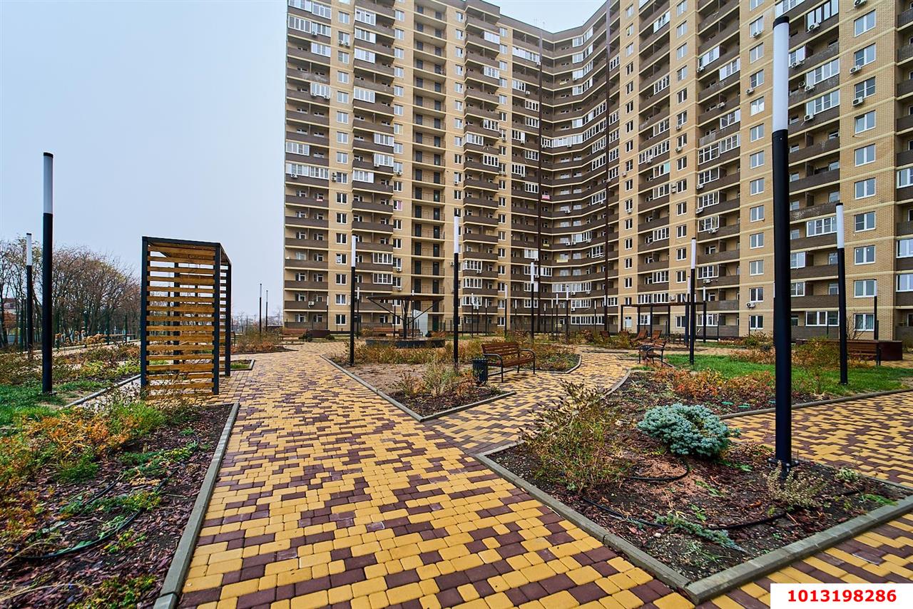 Фото №1: 3-комнатная квартира 82 м² - Краснодар, Молодёжный, ул. Дубравная, 1