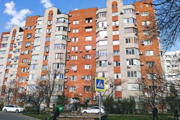Фото №1: 2-комнатная квартира 74 м² - Краснодар, мкр. Юбилейный, ул. Бульварное Кольцо, 11