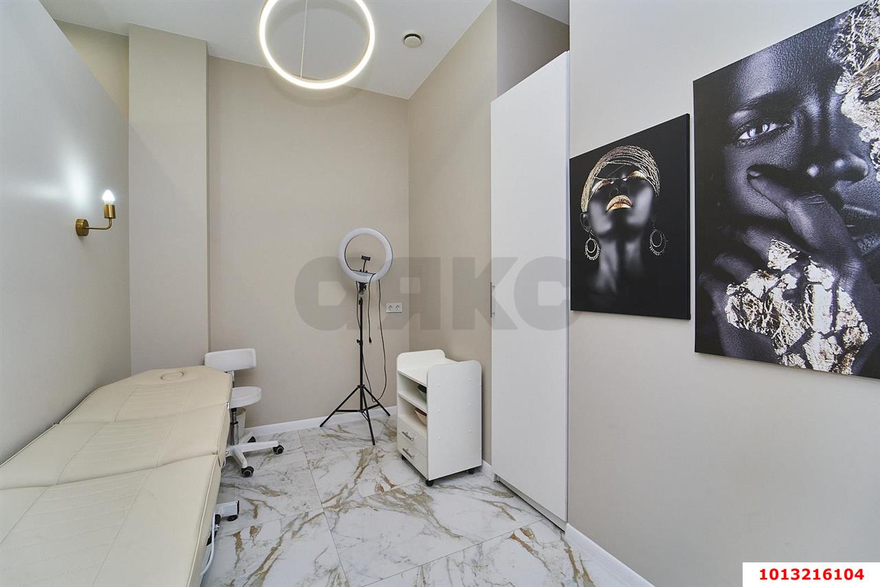 Фото №8: Торговое помещение 69 м² - Краснодар, жилой комплекс Red777, ул. Адмирала Крузенштерна, 5к1