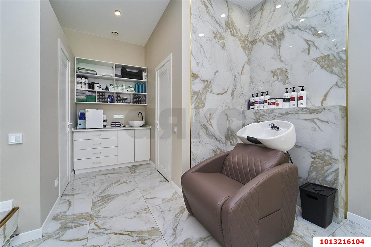 Фото №9: Торговое помещение 69 м² - Краснодар, жилой комплекс Red777, ул. Адмирала Крузенштерна, 5к1