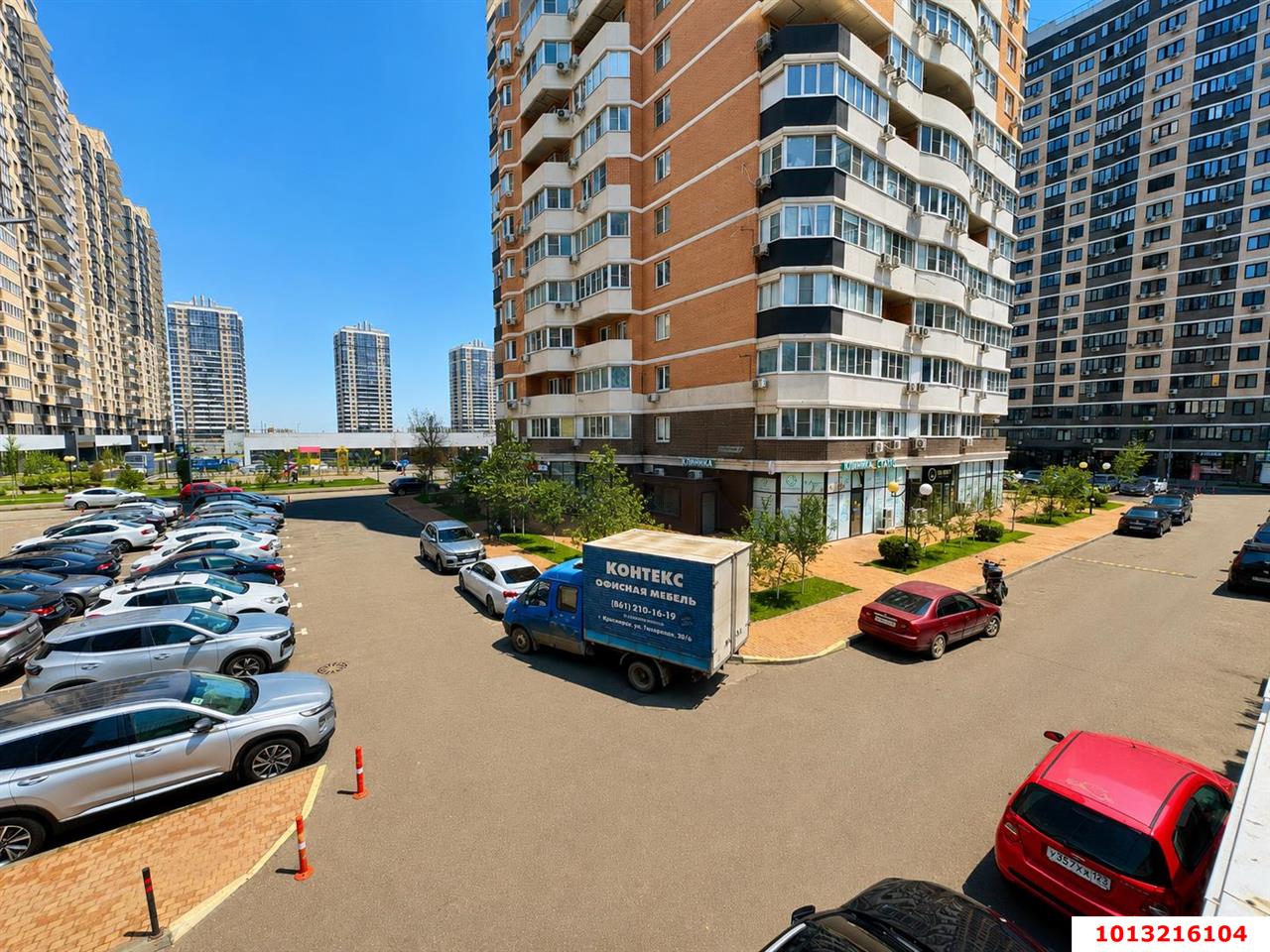 Фото №2: Торговое помещение <span class="whitespace-nowrap">68 м²</span>, <span class="whitespace-nowrap">1/16 эт.</span> - Краснодар, Прикубанский внутригородской округ, Россинского, мкр. жилой комплекс Red777, ул. Адмирала Крузенштерна, 5к1