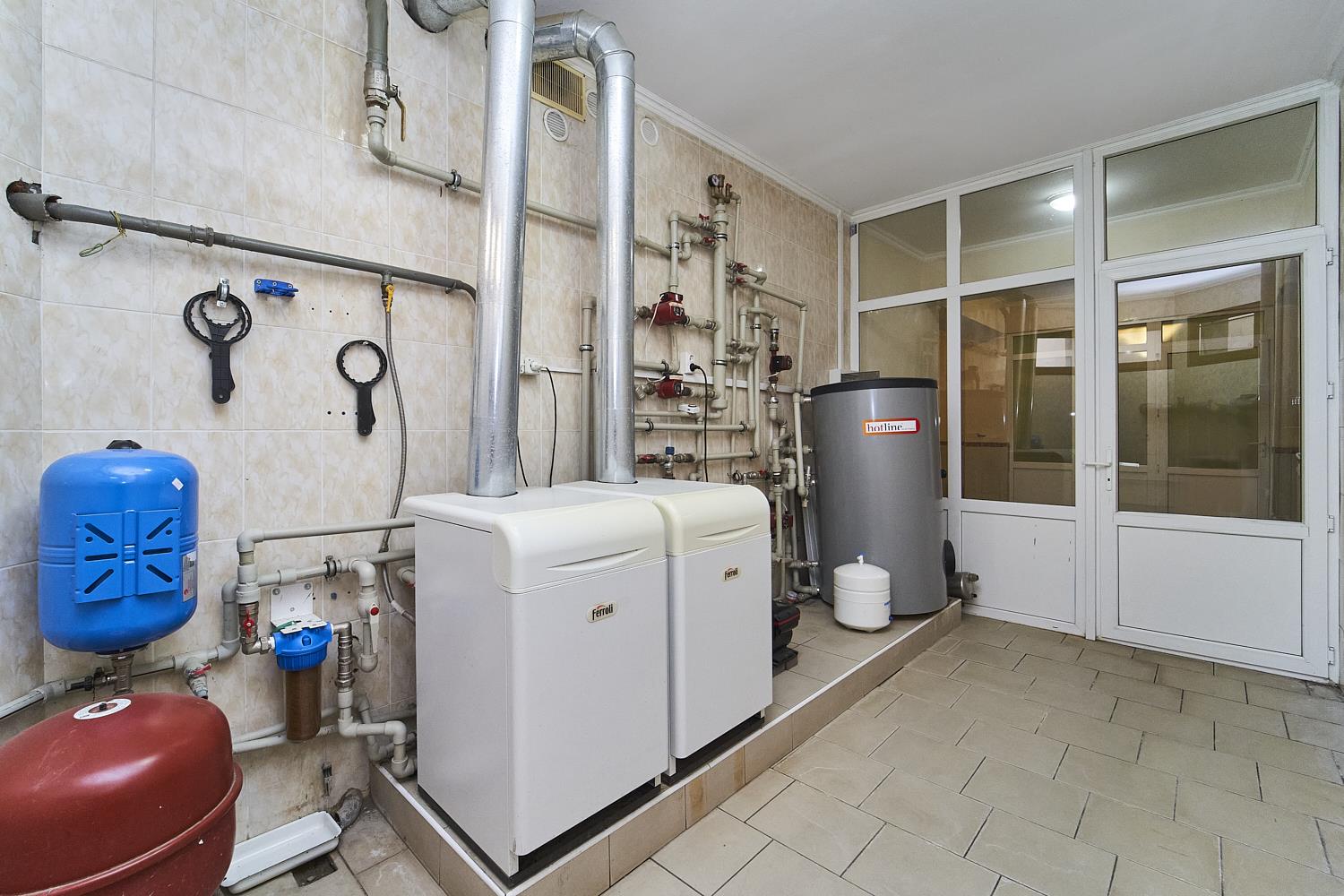 Фото №19: Дом 439 м² + 16 сот. - Новотитаровская, ул. Продольная, 54