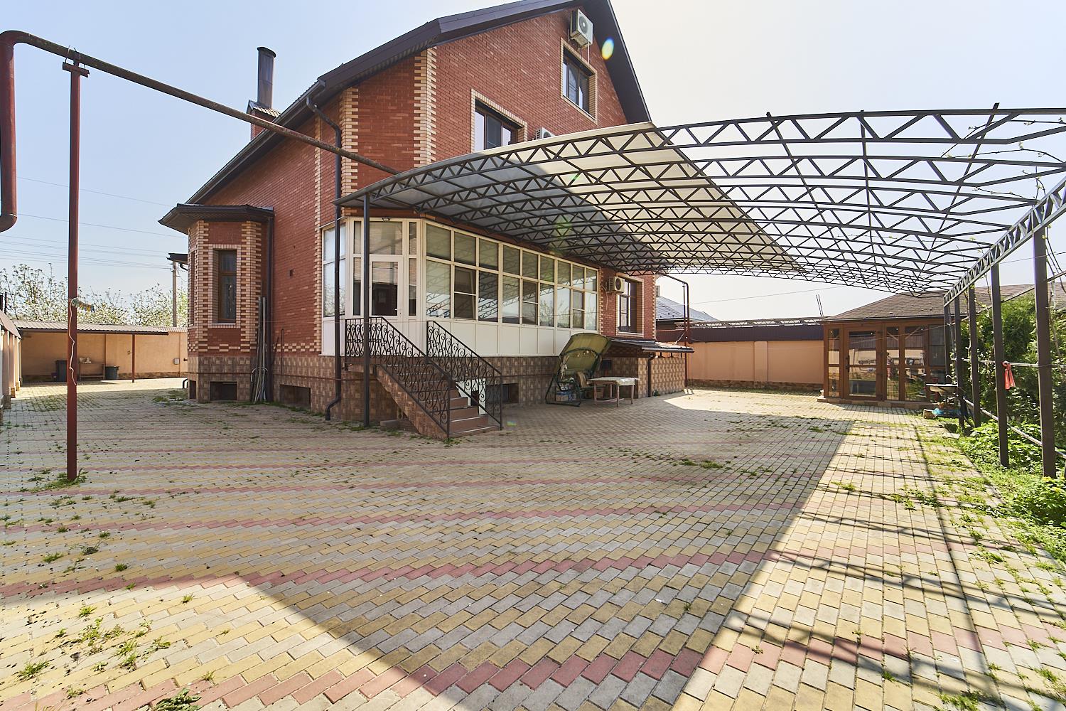 Фото №23: Дом 439 м² + 16 сот. - Новотитаровская, ул. Продольная, 54