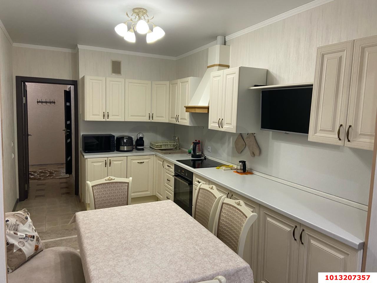 Фото №1: 2-комнатная квартира 60 м² - Краснодар, жилой комплекс Видный, Россинского, мкр. Прикубанский внутригородской округ, ул. Командорская, 3к2