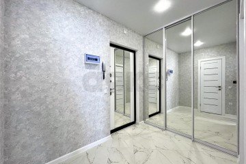 Фото №2: 1-комнатная квартира 41 м² - Краснодар, мкр. Почтовый, пр-кт имени писателя Знаменского, 9к2