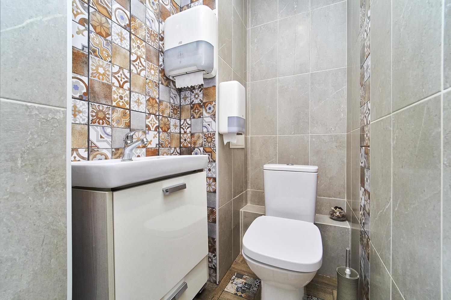 Фото №6: Коммерция 70 м² - Краснодар, 9-й километр, мкр. Прикубанский внутригородской округ, пр-д Репина, 3