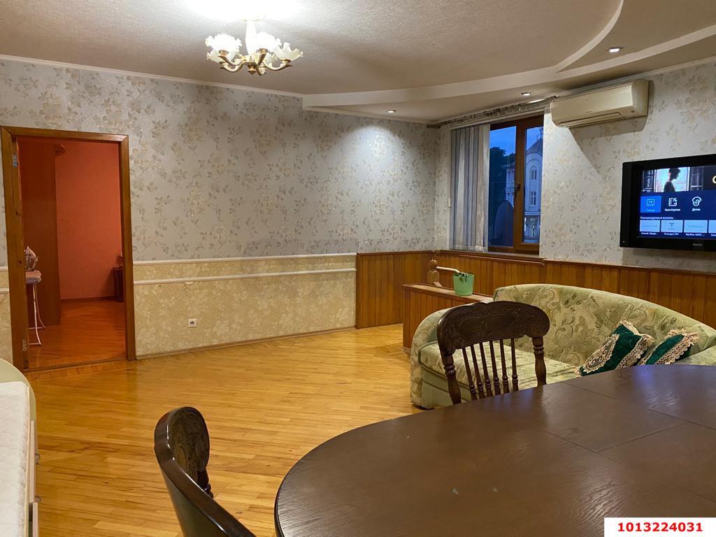 Фото №9: Дом 335 м² + 8 сот. - Кореновск, 2-й квартал, ул. Красная, 27