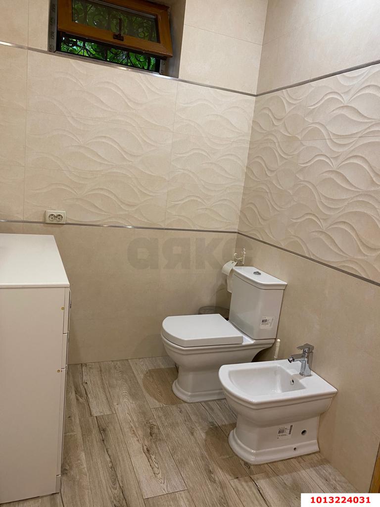 Фото №11: Дом 335 м² + 8 сот. - Кореновск, 2-й квартал, ул. Красная, 27