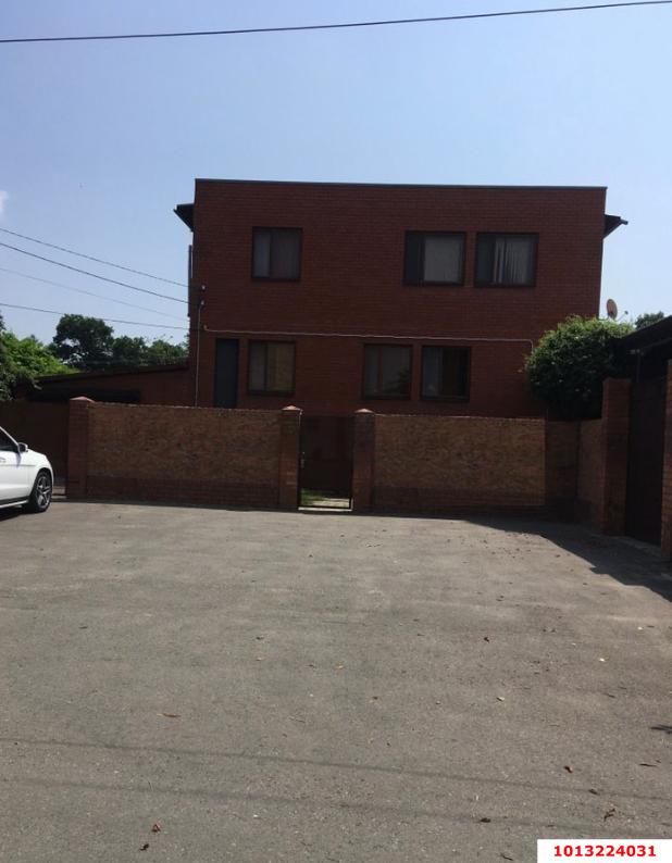 Фото №16: Дом 335 м² + 8 сот. - Кореновск, 2-й квартал, ул. Красная, 27