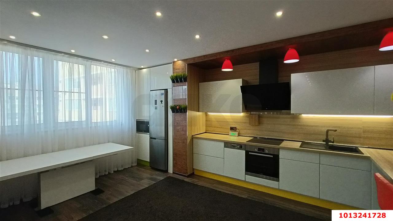 Фото №1: 2-комнатная квартира 70 м² - Краснодар, жилой комплекс Симфония, ул. Российская, 72/5