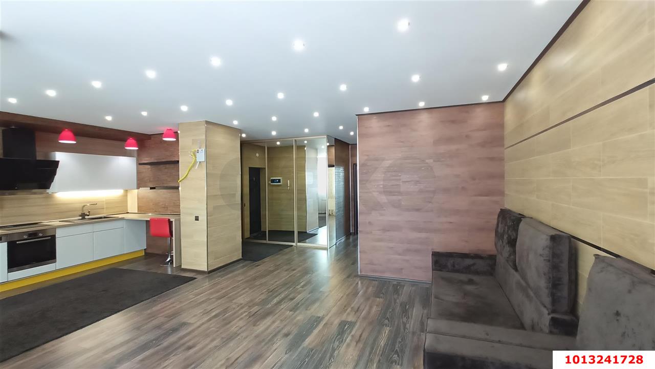 Фото №1: 2-комнатная квартира 70 м² - Краснодар, Прикубанский внутригородской округ, 40 лет Победы, мкр. жилой комплекс Симфония, ул. Российская, 72/5