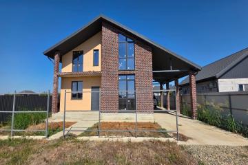 Фото №1: Дом 222 м² - Новотитаровская, ул. Дорошенкова, 48