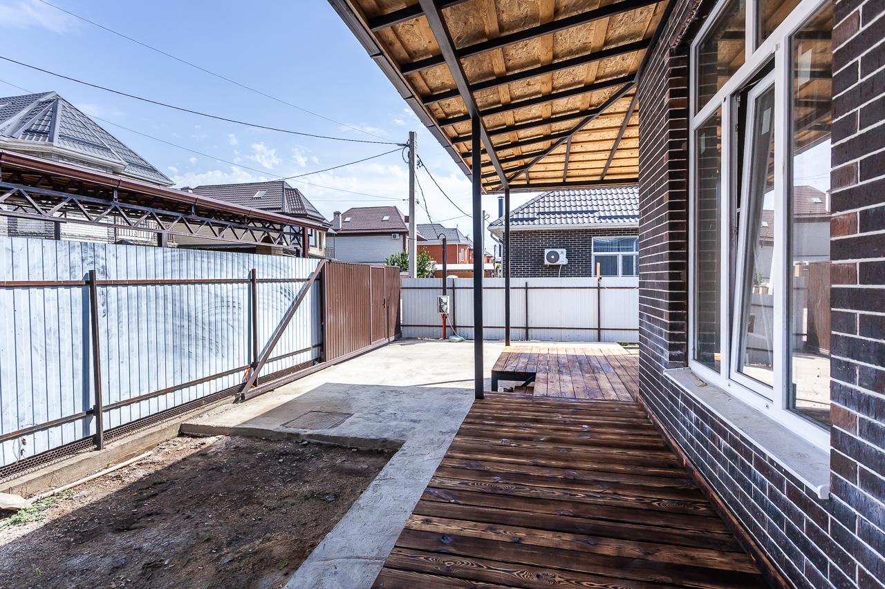 Фото №2: Дом 120 м² + 3.68 сот. - Краснодар, ул. Александра Исаева, 40