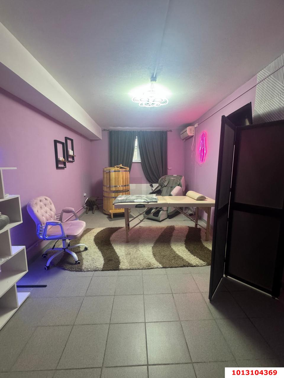 Фото №4: Торговое помещение 36 м² - Краснодар, Комсомольский, 
