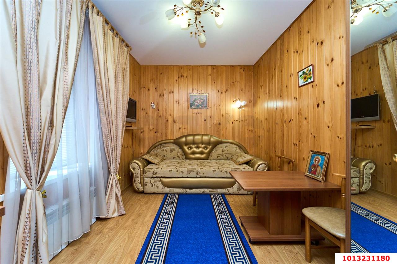 Фото №16: Дом <span class="whitespace-nowrap">451 м²</span> <span class="whitespace-nowrap">+ 8.3 сот.</span>, <span class="whitespace-nowrap">2 эт.</span> - Знаменский, Карасунский внутригородской округ, мкр. СНТ Восход, ул. Виноградная, 576