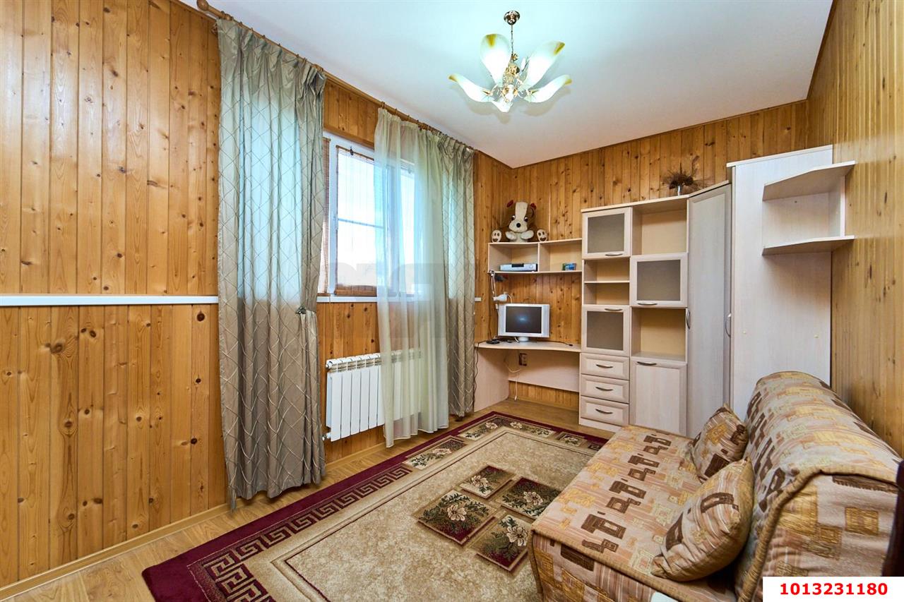 Фото №19: Дом <span class="whitespace-nowrap">451 м²</span> <span class="whitespace-nowrap">+ 8.3 сот.</span>, <span class="whitespace-nowrap">2 эт.</span> - Знаменский, Карасунский внутригородской округ, мкр. СНТ Восход, ул. Виноградная, 576