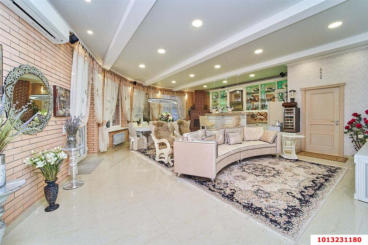 Фото №2: Дом 451 м² + 8.3 сот. - Знаменский, Карасунский внутригородской округ, снт Восход, ул. Виноградная, 576