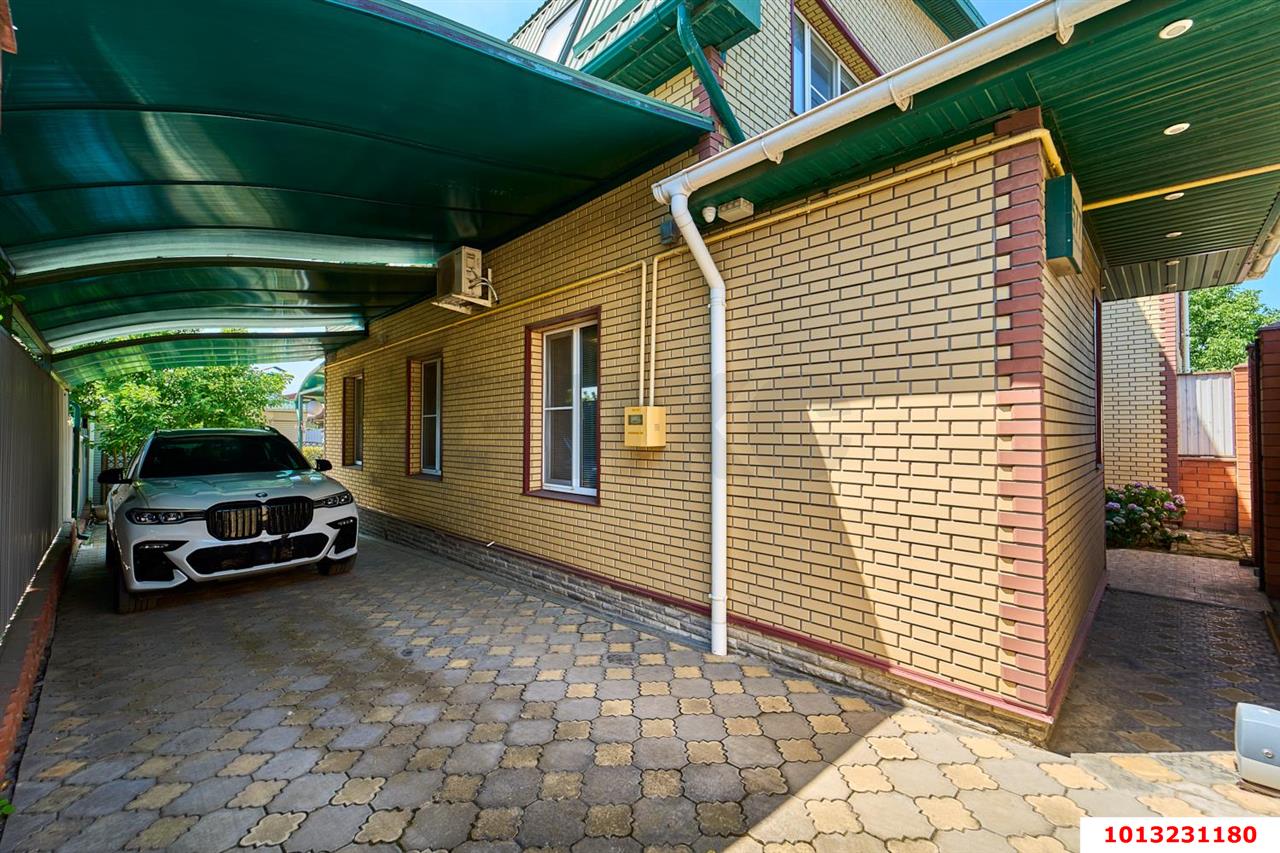Фото №5: Дом <span class="whitespace-nowrap">451 м²</span> <span class="whitespace-nowrap">+ 8.3 сот.</span>, <span class="whitespace-nowrap">2 эт.</span> - Знаменский, Карасунский внутригородской округ, мкр. СНТ Восход, ул. Виноградная, 576