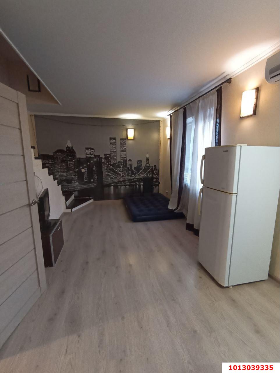 Фото №1: 4-комнатная квартира 126 м² - Краснодар, Музыкальный, ул. Ангарская, 1/2