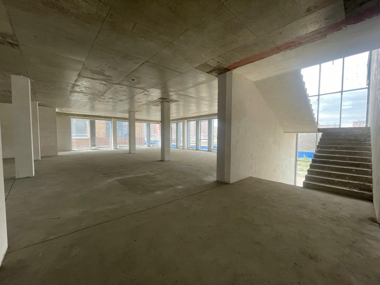 Фото №9: Коммерция 5000 м² - Краснодар, мкр. Прикубанский внутригородской округ, ул. Дмитрия Есаулко, 37