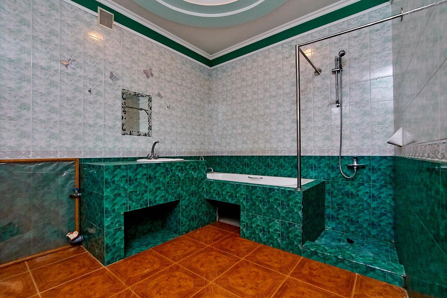 Фото №10: Дом 526 м² + 8 сот. - Краснодар, мкр. Прикубанский внутригородской округ, пр-д 2-й Тёплый, 2