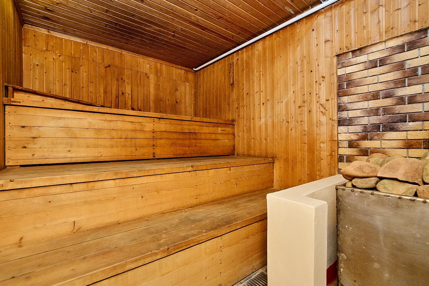 Фото №13: Дом 526 м² + 8 сот. - Краснодар, мкр. Прикубанский внутригородской округ, пр-д 2-й Тёплый, 2