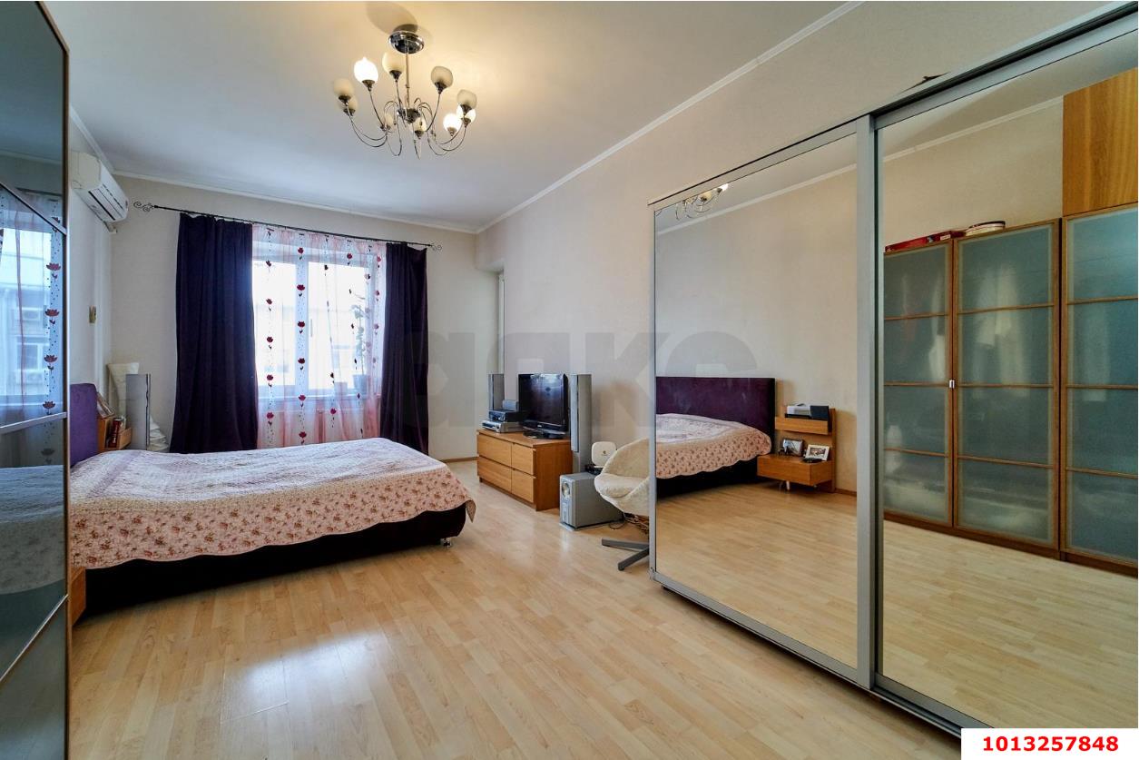 Фото №13: 3-комнатная квартира 157 м² - Краснодар, Восточно-Кругликовский, ул. Черкасская, 81