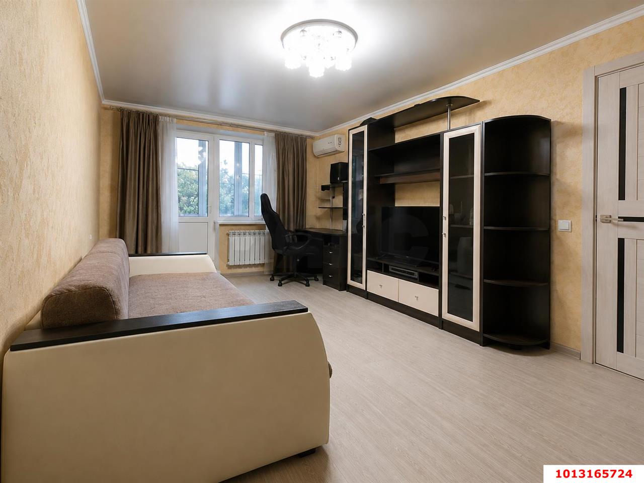 Фото №2: 2-комнатная квартира <span class="whitespace-nowrap">45 м²</span>, <span class="whitespace-nowrap">4/5 эт.</span> - Краснодар, Центральный внутригородской округ, Покровка, мкр. Центральный, ул. Щорса, 3А