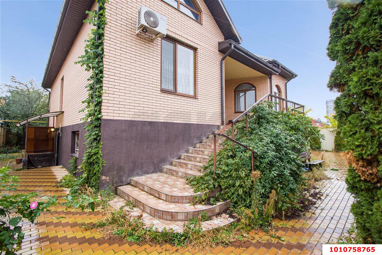 Фото №3: Дом 280 м² + 8 сот. - Краснодар, мкр. Прикубанский внутригородской округ, ул. Романовская, 33