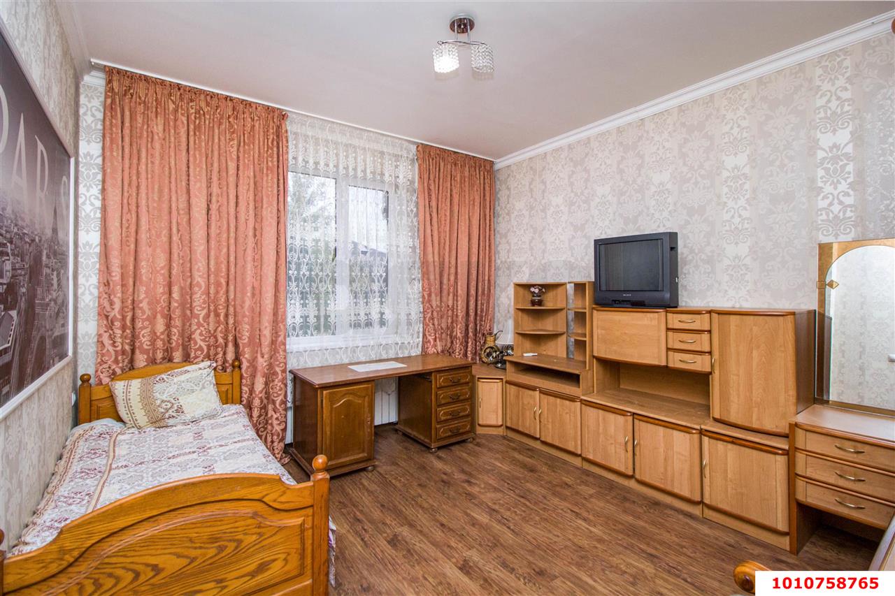 Фото №10: Дом 280 м² + 8 сот. - Краснодар, мкр. Прикубанский внутригородской округ, ул. Романовская, 33