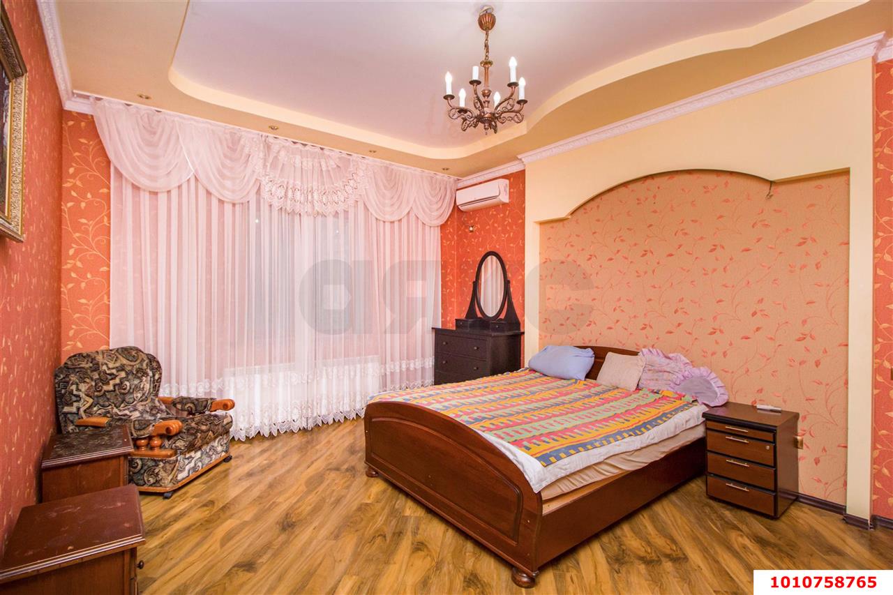 Фото №11: Дом 280 м² + 8 сот. - Краснодар, мкр. Прикубанский внутригородской округ, ул. Романовская, 33