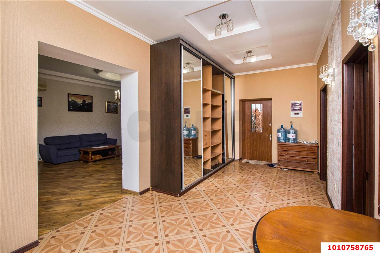 Фото №16: Дом 280 м² + 8 сот. - Краснодар, мкр. Прикубанский внутригородской округ, ул. Романовская, 33