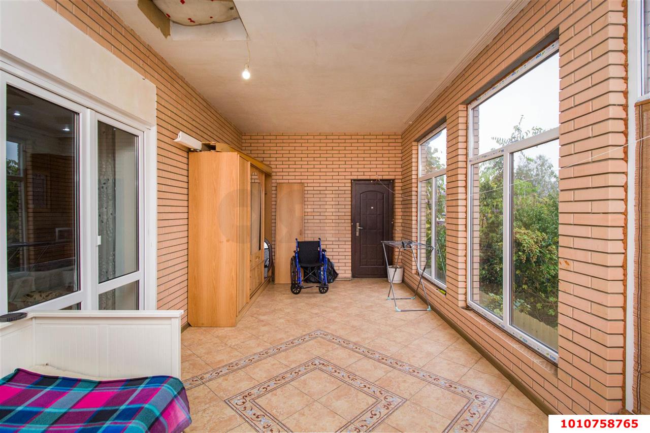 Фото №4: Дом 280 м² + 8 сот. - Краснодар, мкр. Прикубанский внутригородской округ, ул. Романовская, 33