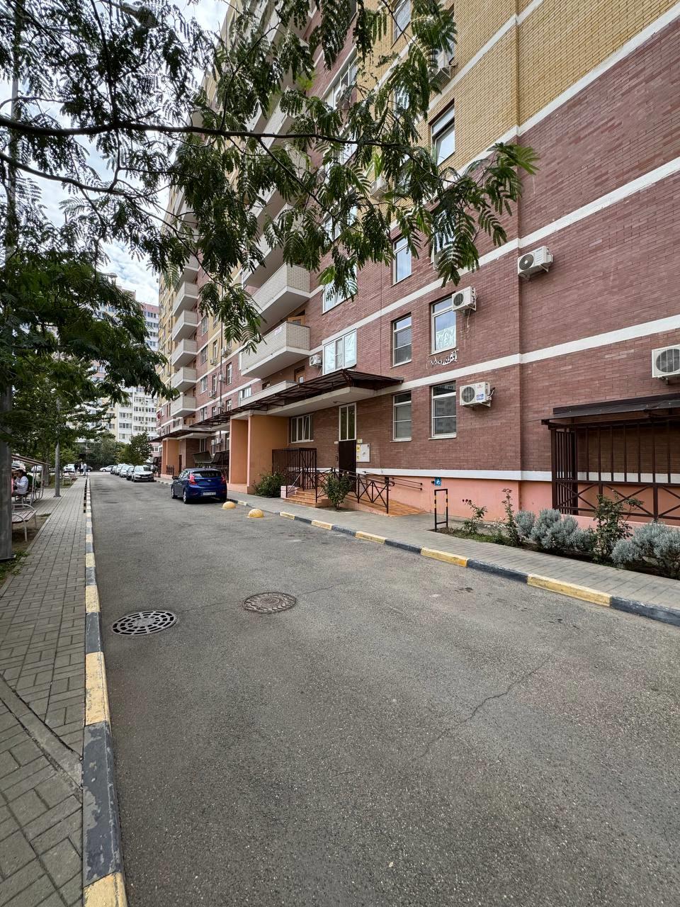 Фото №8: 2-комнатная квартира 70 м² - Краснодар, Карасунский внутригородской округ, Гидростроителей, мкр. Почтовый, ул. Артезианская, 20