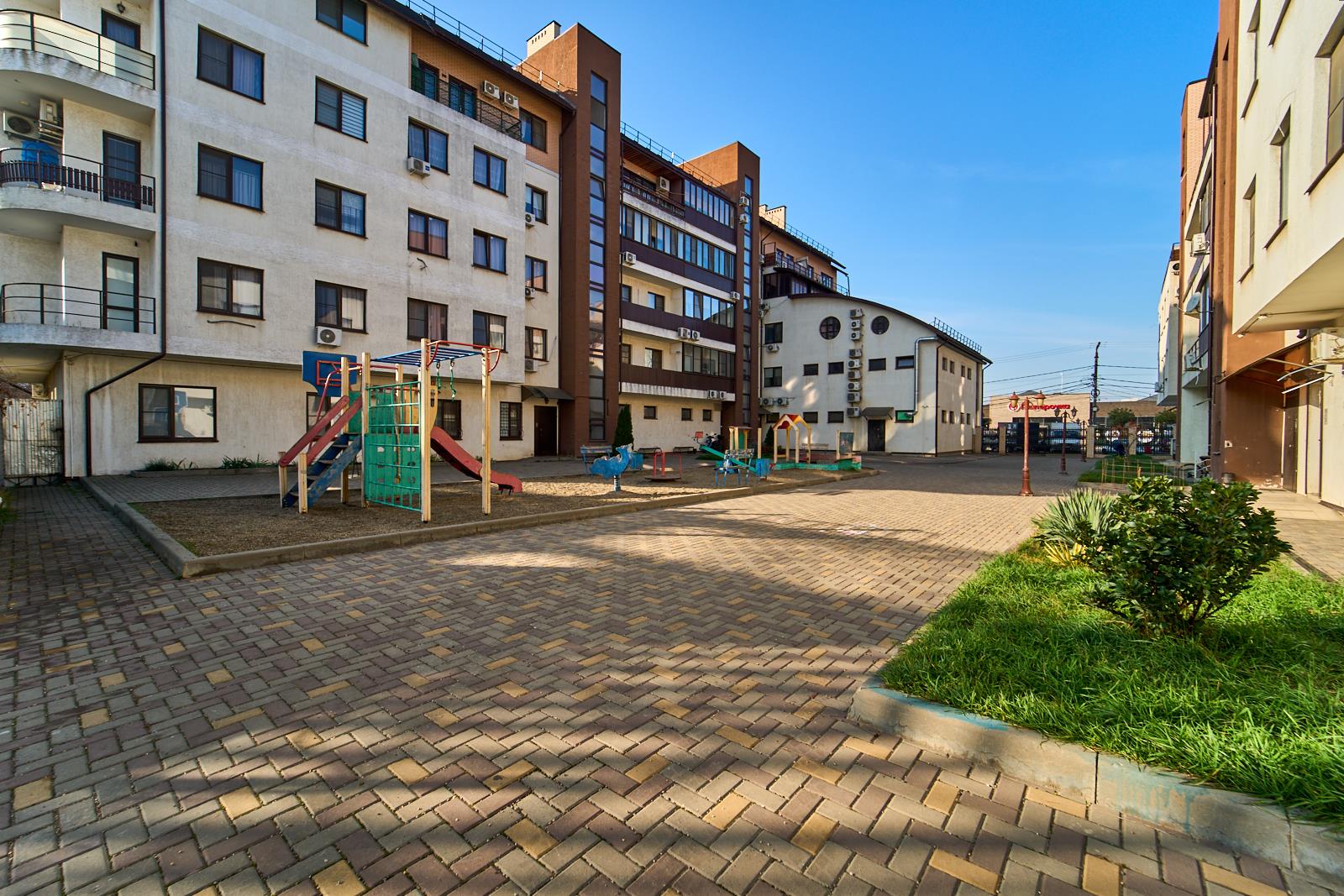 Фото №12: 2-комнатная квартира 49 м² - Краснодар, Прикубанский внутригородской округ, мкр. Сады Калинина, ул. Средняя, 81/4