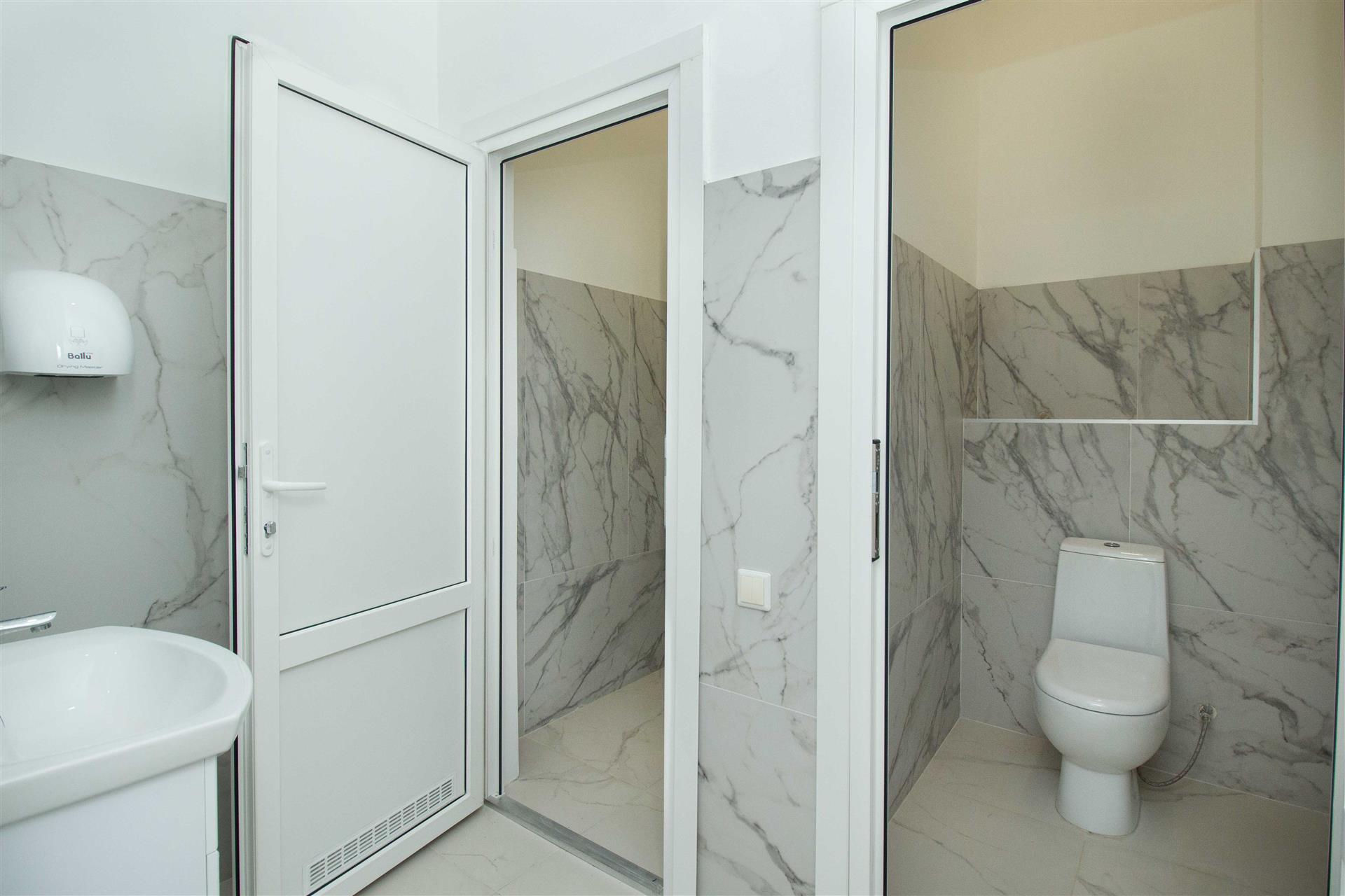 Фото №10: Коммерция 585 м² - Краснодар, Центральный, мкр. Центральный внутригородской округ, ул. Коммунаров, 268