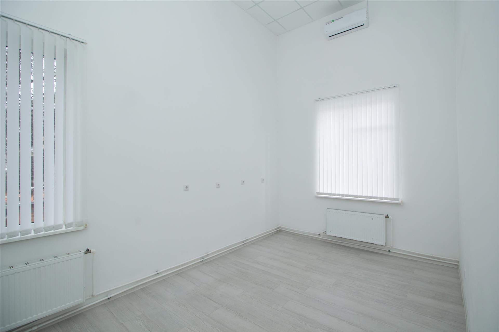 Фото №3: Коммерция 585 м² - Краснодар, Центральный, мкр. Центральный внутригородской округ, ул. Коммунаров, 268