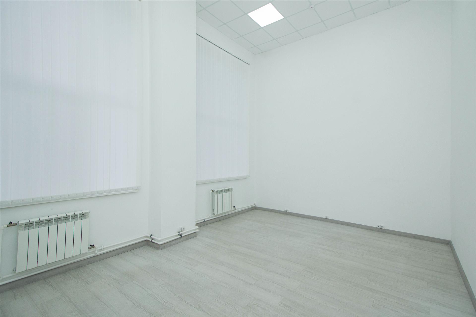 Фото №1: Коммерция 585 м² - Краснодар, Центральный, мкр. Центральный внутригородской округ, ул. Коммунаров, 268