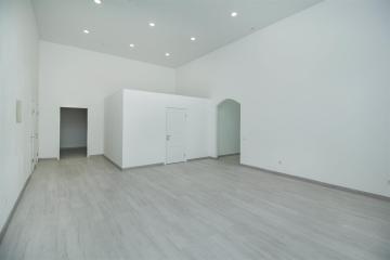 Фото №4: Коммерция 585 м² - Краснодар, мкр. Центральный внутригородской округ, ул. Коммунаров, 268