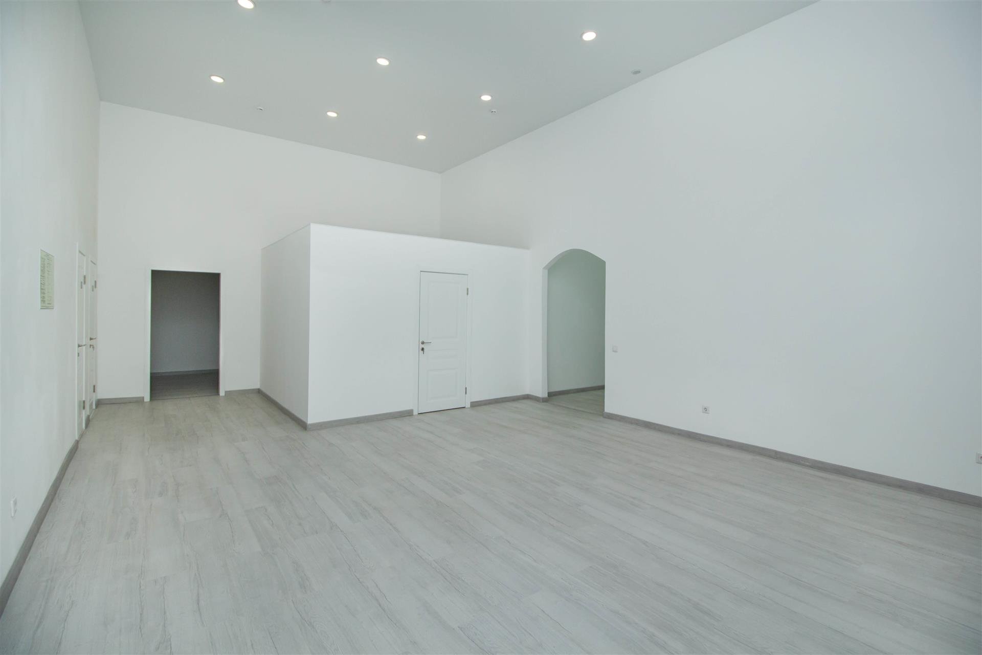 Фото №4: Коммерция 585 м² - Краснодар, Центральный, мкр. Центральный внутригородской округ, ул. Коммунаров, 268