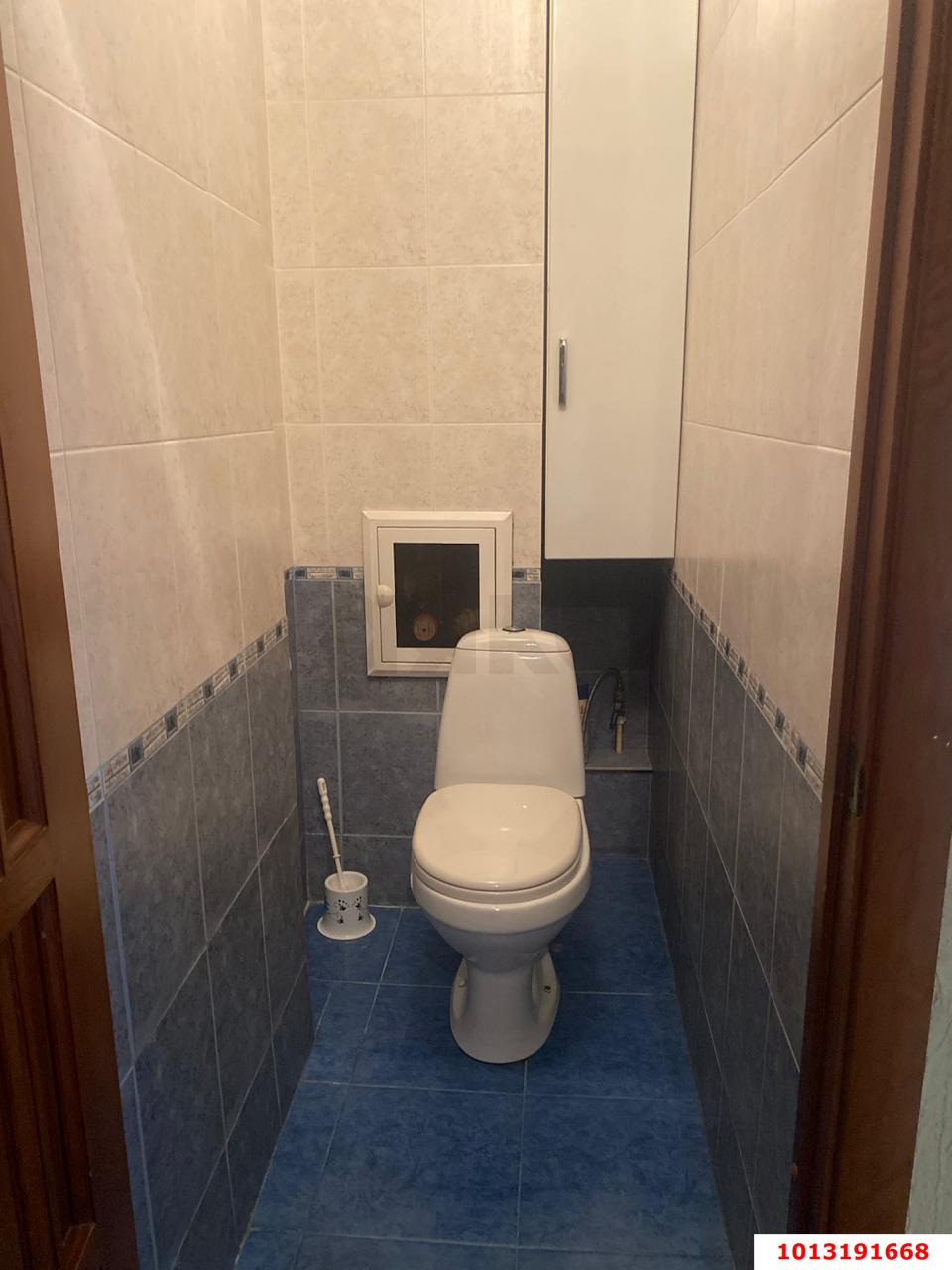 Фото №11: Комната 19 м² - Краснодар, Юбилейный, ул. 70-летия Октября, 15