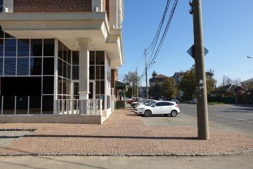 Фото №2: Торговое помещение 400 м² - Краснодар, мкр. Западный внутригородской округ, ул. Красных Партизан, 521