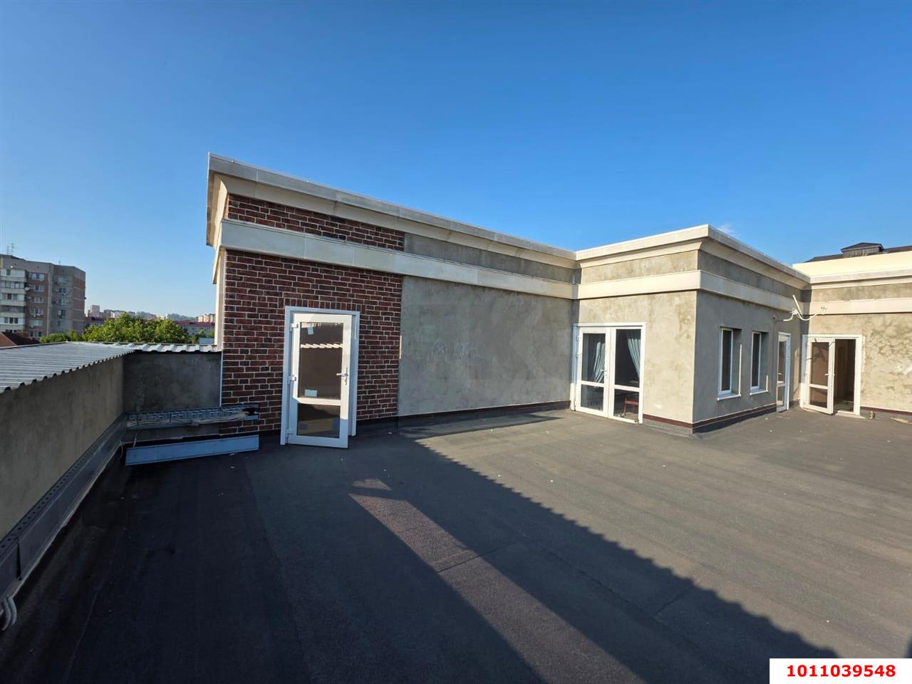 Фото №9: Торговое помещение 400 м² - Краснодар, Западный внутригородской округ, ул. Красных Партизан, 521