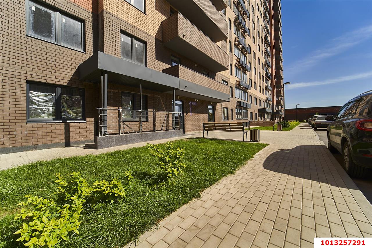 Фото №1: 1-комнатная квартира 37 м² - Краснодар, Карасунский внутригородской округ, мкр. ДНТ Новознаменский, ул. Богатырская, 5/1