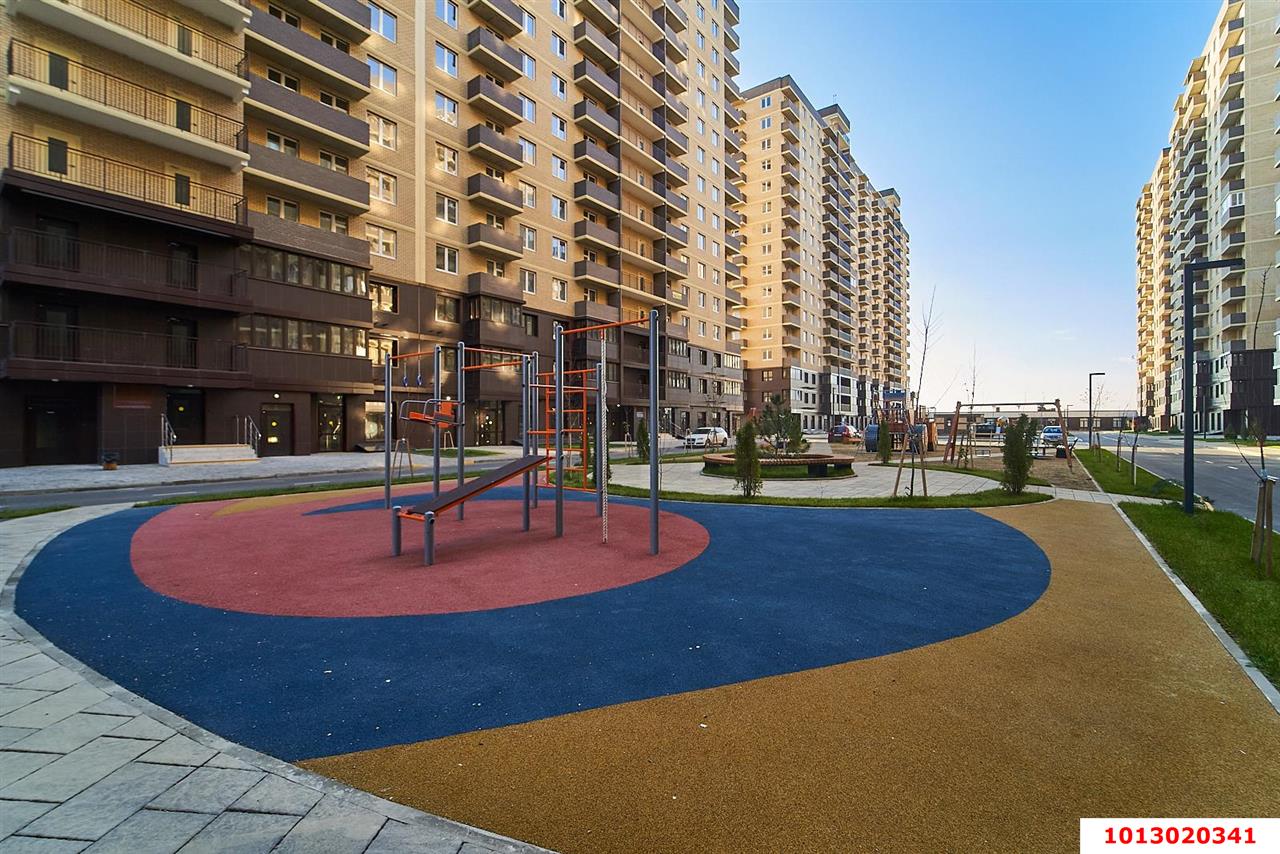 Фото №1: 2-комнатная квартира 62 м² - Краснодар, Адлерский, Прикубанский внутригородской округ, мкр. жилой комплекс Ракурс, ул. имени Героя Ростовского, 8к1