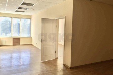 Фото №3: Офисное помещение 900 м² - Краснодар, мкр. Хлопчато-бумажный Комбинат, ул. Сормовская, 3